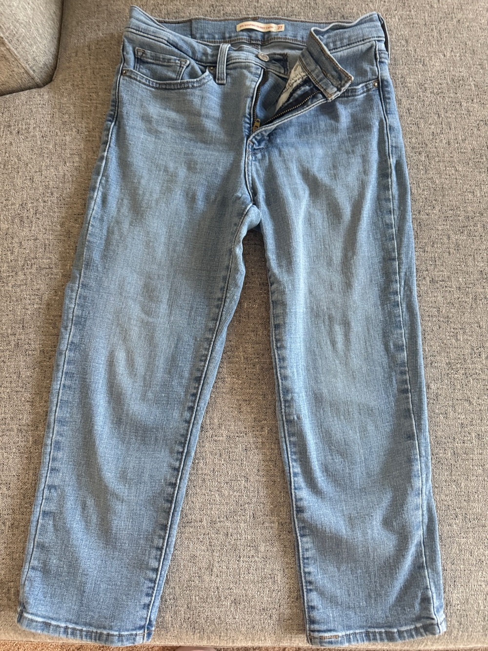 Levi's Light Blue Cropped Women's Jeans